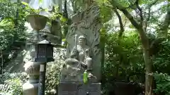 玉眞院玉川大師の像