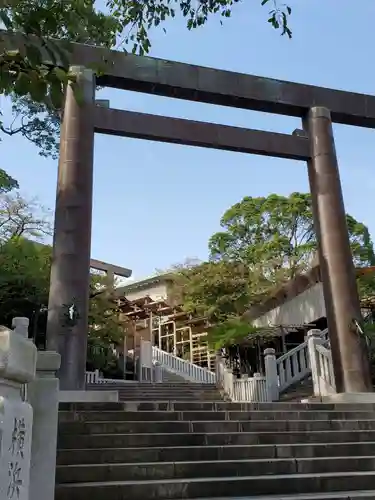 伊勢山皇大神宮の鳥居