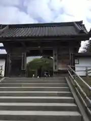 中尊寺の山門