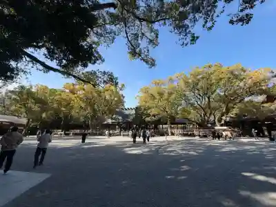 熱田神宮の{uncategorized: "未分類", other: "その他", undefined: "問題あり", building: "その他建物", grave: "お墓", sacred_gate: "鳥居", guardian: "狛犬", statue: "像", buddha: "仏像", history: "歴史", nature: "自然", garden: "庭園", animal: "動物", pagoda: "塔", temizu: "手水舎", mountain_gate: "山門・神門", sanctuary: "本殿・本堂", subordinate: "末社・摂社", art: "芸術", scenery: "景色", jizo: "地蔵", ema: "絵馬", goshuin: "御朱印", omikuji: "おみくじ", items: "授与品その他", amulet: "お守り", goshuincho: "御朱印帳", eats: "食事", festival: "お祭り", votive_dance: "神楽", shichigosan: "七五三参", wedding: "結婚式", experience: "体験その他", initially: "初詣", around: "周辺", anti_infection: "感染症対策"}