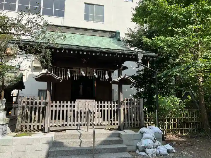 諏訪神社の本殿・本堂