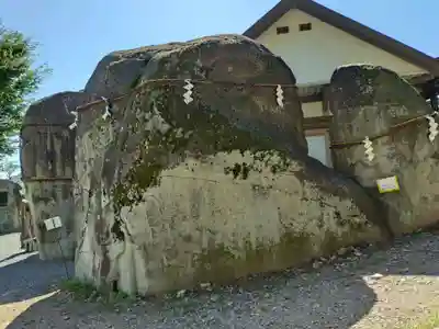 三ツ石神社(岩手県)