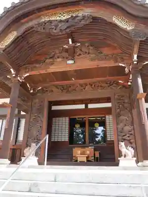 頼岳寺の本殿・本堂