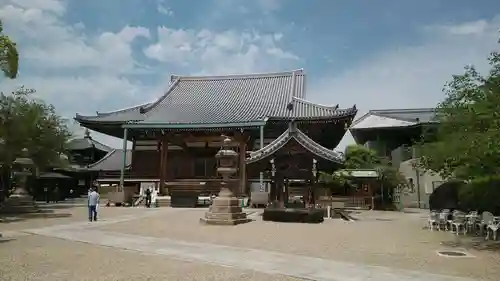 一心寺の本殿・本堂