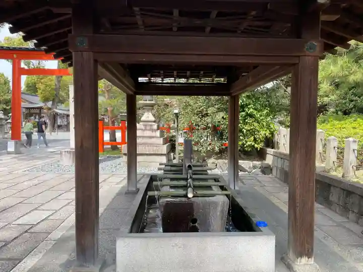 城南宮の手水舎