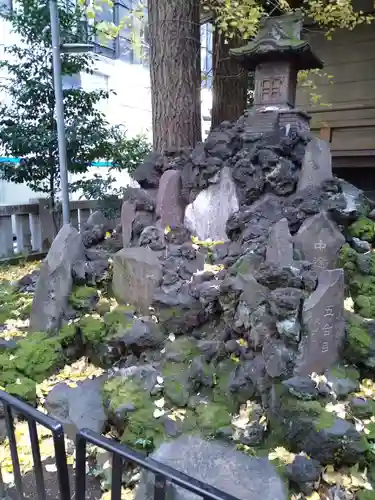 稲荷鬼王神社の末社・摂社