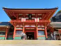 鶴岡八幡宮の{uncategorized: "未分類", other: "その他", undefined: "問題あり", building: "その他建物", grave: "お墓", sacred_gate: "鳥居", guardian: "狛犬", statue: "像", buddha: "仏像", history: "歴史", nature: "自然", garden: "庭園", animal: "動物", pagoda: "塔", temizu: "手水舎", mountain_gate: "山門・神門", sanctuary: "本殿・本堂", subordinate: "末社・摂社", art: "芸術", scenery: "景色", jizo: "地蔵", ema: "絵馬", goshuin: "御朱印", omikuji: "おみくじ", items: "授与品その他", amulet: "お守り", goshuincho: "御朱印帳", eats: "食事", festival: "お祭り", votive_dance: "神楽", shichigosan: "七五三参", wedding: "結婚式", experience: "体験その他", initially: "初詣", around: "周辺", anti_infection: "感染症対策"}