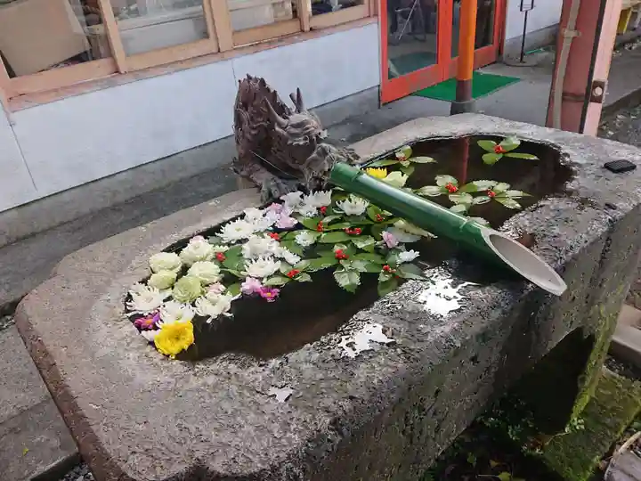揖宿神社の手水舎