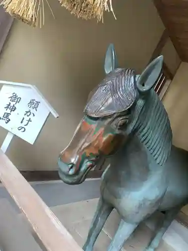 花岡八幡宮の山門・神門