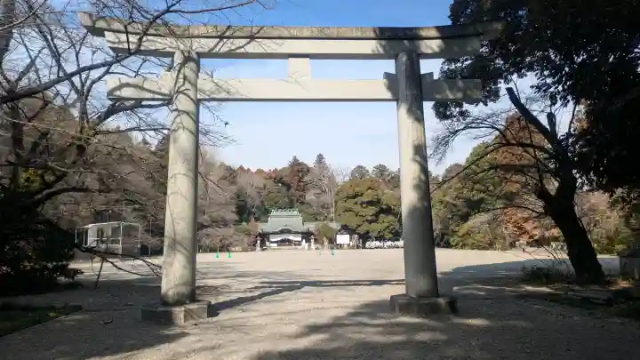 栃木縣護國神社の{uncategorized: "未分類", other: "その他", undefined: "問題あり", building: "その他建物", grave: "お墓", sacred_gate: "鳥居", guardian: "狛犬", statue: "像", buddha: "仏像", history: "歴史", nature: "自然", garden: "庭園", animal: "動物", pagoda: "塔", temizu: "手水舎", mountain_gate: "山門・神門", sanctuary: "本殿・本堂", subordinate: "末社・摂社", art: "芸術", scenery: "景色", jizo: "地蔵", ema: "絵馬", goshuin: "御朱印", omikuji: "おみくじ", items: "授与品その他", amulet: "お守り", goshuincho: "御朱印帳", eats: "食事", festival: "お祭り", votive_dance: "神楽", shichigosan: "七五三参", wedding: "結婚式", experience: "体験その他", initially: "初詣", around: "周辺", anti_infection: "感染症対策"}