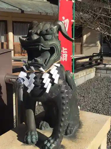 三重縣護國神社の狛犬