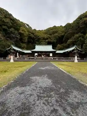 靜岡縣護國神社の{uncategorized: "未分類", other: "その他", undefined: "問題あり", building: "その他建物", grave: "お墓", sacred_gate: "鳥居", guardian: "狛犬", statue: "像", buddha: "仏像", history: "歴史", nature: "自然", garden: "庭園", animal: "動物", pagoda: "塔", temizu: "手水舎", mountain_gate: "山門・神門", sanctuary: "本殿・本堂", subordinate: "末社・摂社", art: "芸術", scenery: "景色", jizo: "地蔵", ema: "絵馬", goshuin: "御朱印", omikuji: "おみくじ", items: "授与品その他", amulet: "お守り", goshuincho: "御朱印帳", eats: "食事", festival: "お祭り", votive_dance: "神楽", shichigosan: "七五三参", wedding: "結婚式", experience: "体験その他", initially: "初詣", around: "周辺", anti_infection: "感染症対策"}