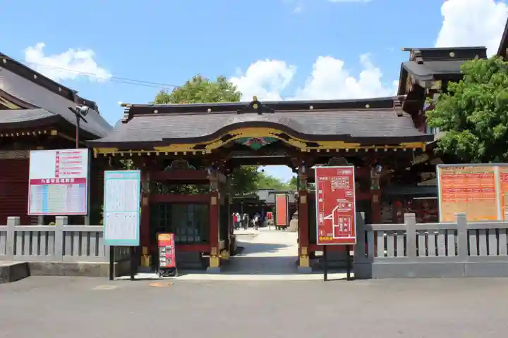 大杉神社の山門・神門