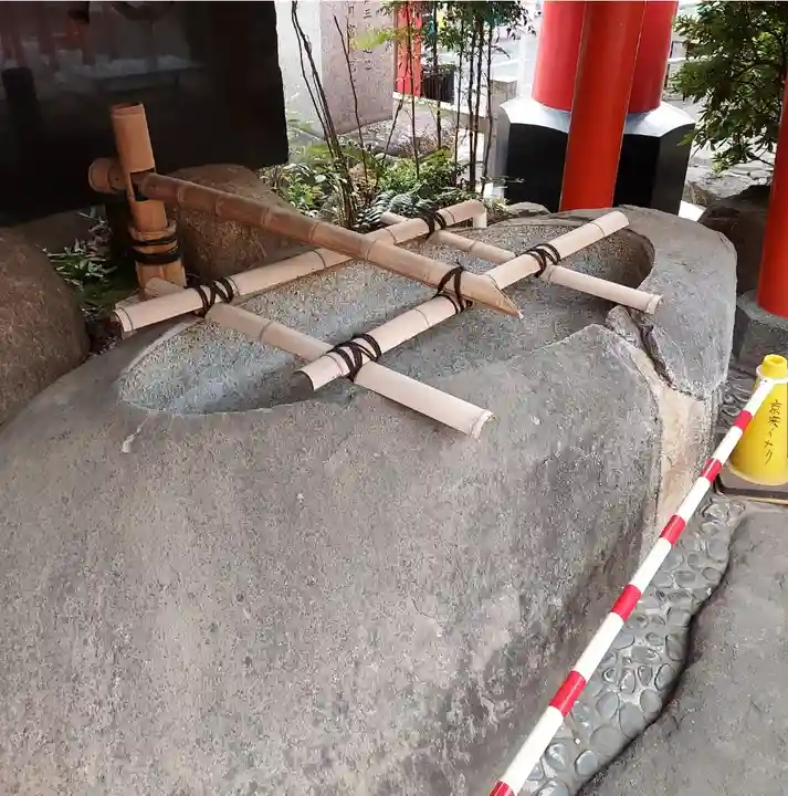 京濱伏見稲荷神社の手水舎