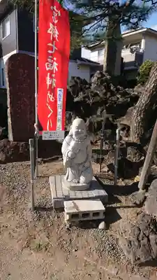 飯玉神社の像