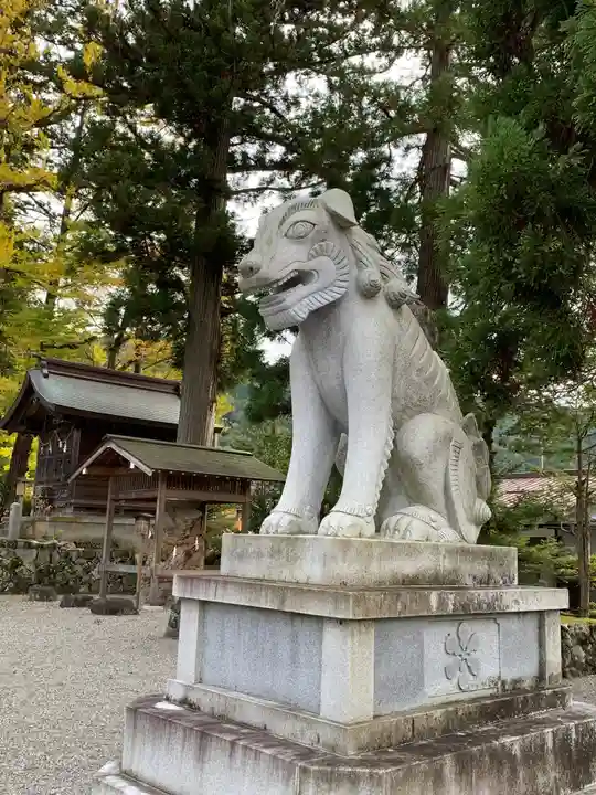 飛驒一宮水無神社の狛犬
