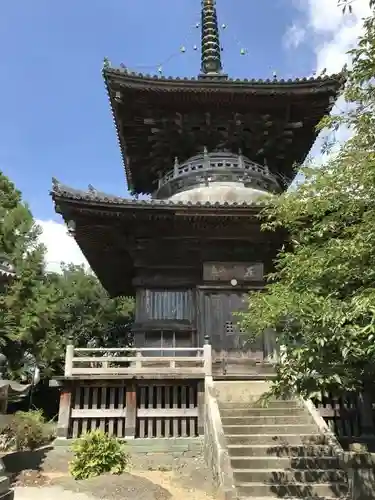 霊山寺の塔