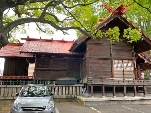 高﨑神社の末社・摂社