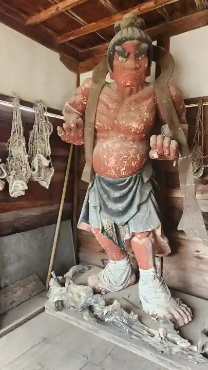 金剛山 正法寺の山門・神門