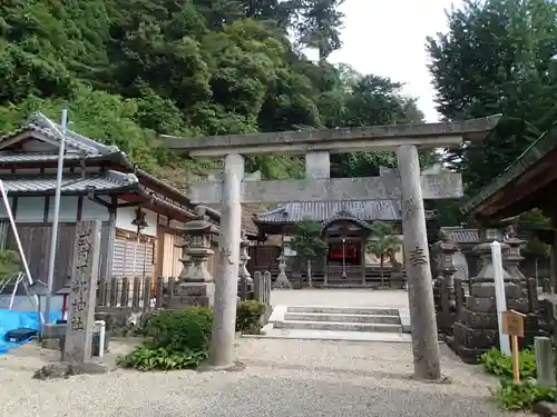 下部神社の鳥居