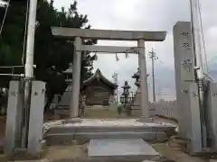 神明社の鳥居