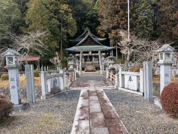 天満神社の{uncategorized: "未分類", other: "その他", undefined: "問題あり", building: "その他建物", grave: "お墓", sacred_gate: "鳥居", guardian: "狛犬", statue: "像", buddha: "仏像", history: "歴史", nature: "自然", garden: "庭園", animal: "動物", pagoda: "塔", temizu: "手水舎", mountain_gate: "山門・神門", sanctuary: "本殿・本堂", subordinate: "末社・摂社", art: "芸術", scenery: "景色", jizo: "地蔵", ema: "絵馬", goshuin: "御朱印", omikuji: "おみくじ", items: "授与品その他", amulet: "お守り", goshuincho: "御朱印帳", eats: "食事", festival: "お祭り", votive_dance: "神楽", shichigosan: "七五三参", wedding: "結婚式", experience: "体験その他", initially: "初詣", around: "周辺", anti_infection: "感染症対策"}
