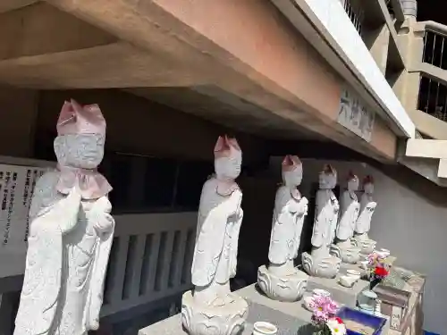 普光寺の{uncategorized: "未分類", other: "その他", undefined: "問題あり", building: "その他建物", grave: "お墓", sacred_gate: "鳥居", guardian: "狛犬", statue: "像", buddha: "仏像", history: "歴史", nature: "自然", garden: "庭園", animal: "動物", pagoda: "塔", temizu: "手水舎", mountain_gate: "山門・神門", sanctuary: "本殿・本堂", subordinate: "末社・摂社", art: "芸術", scenery: "景色", jizo: "地蔵", ema: "絵馬", goshuin: "御朱印", omikuji: "おみくじ", items: "授与品その他", amulet: "お守り", goshuincho: "御朱印帳", eats: "食事", festival: "お祭り", votive_dance: "神楽", shichigosan: "七五三参", wedding: "結婚式", experience: "体験その他", initially: "初詣", around: "周辺", anti_infection: "感染症対策"}