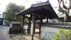 正覚寺の山門