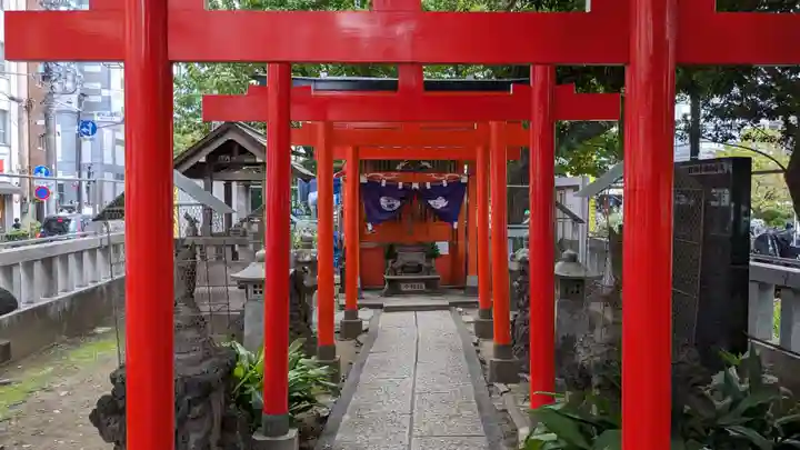 千種稲荷神社の鳥居