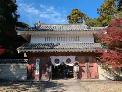 目の霊山　油山寺の{uncategorized: "未分類", other: "その他", undefined: "問題あり", building: "その他建物", grave: "お墓", sacred_gate: "鳥居", guardian: "狛犬", statue: "像", buddha: "仏像", history: "歴史", nature: "自然", garden: "庭園", animal: "動物", pagoda: "塔", temizu: "手水舎", mountain_gate: "山門・神門", sanctuary: "本殿・本堂", subordinate: "末社・摂社", art: "芸術", scenery: "景色", jizo: "地蔵", ema: "絵馬", goshuin: "御朱印", omikuji: "おみくじ", items: "授与品その他", amulet: "お守り", goshuincho: "御朱印帳", eats: "食事", festival: "お祭り", votive_dance: "神楽", shichigosan: "七五三参", wedding: "結婚式", experience: "体験その他", initially: "初詣", around: "周辺", anti_infection: "感染症対策"}