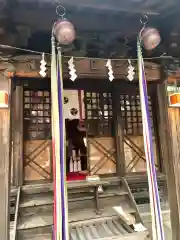 稲荷神社の本殿