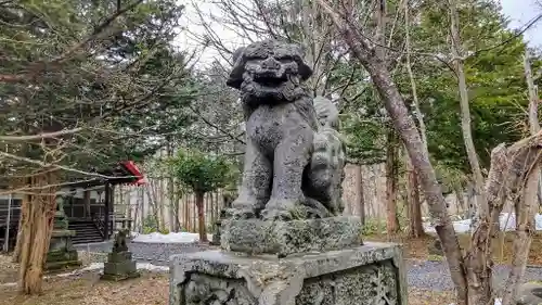 幾春別神社の狛犬