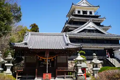 奥平神社の本殿