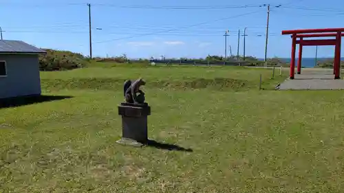 歌別稲荷神社の庭園