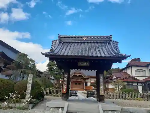 源勝寺の山門