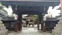 下御霊神社の山門