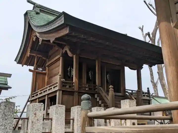 国玉神社・八劔社合殿の{uncategorized: "未分類", other: "その他", undefined: "問題あり", building: "その他建物", grave: "お墓", sacred_gate: "鳥居", guardian: "狛犬", statue: "像", buddha: "仏像", history: "歴史", nature: "自然", garden: "庭園", animal: "動物", pagoda: "塔", temizu: "手水舎", mountain_gate: "山門・神門", sanctuary: "本殿・本堂", subordinate: "末社・摂社", art: "芸術", scenery: "景色", jizo: "地蔵", ema: "絵馬", goshuin: "御朱印", omikuji: "おみくじ", items: "授与品その他", amulet: "お守り", goshuincho: "御朱印帳", eats: "食事", festival: "お祭り", votive_dance: "神楽", shichigosan: "七五三参", wedding: "結婚式", experience: "体験その他", initially: "初詣", around: "周辺", anti_infection: "感染症対策"}
