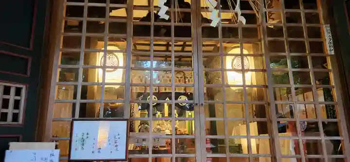 浮嶋稲荷神社の本殿・本堂