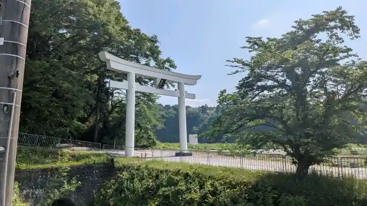 雄山神社前立社壇の{uncategorized: "未分類", other: "その他", undefined: "問題あり", building: "その他建物", grave: "お墓", sacred_gate: "鳥居", guardian: "狛犬", statue: "像", buddha: "仏像", history: "歴史", nature: "自然", garden: "庭園", animal: "動物", pagoda: "塔", temizu: "手水舎", mountain_gate: "山門・神門", sanctuary: "本殿・本堂", subordinate: "末社・摂社", art: "芸術", scenery: "景色", jizo: "地蔵", ema: "絵馬", goshuin: "御朱印", omikuji: "おみくじ", items: "授与品その他", amulet: "お守り", goshuincho: "御朱印帳", eats: "食事", festival: "お祭り", votive_dance: "神楽", shichigosan: "七五三参", wedding: "結婚式", experience: "体験その他", initially: "初詣", around: "周辺", anti_infection: "感染症対策"}
