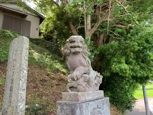 八幡神社の狛犬