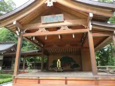 武田神社の本殿・本堂
