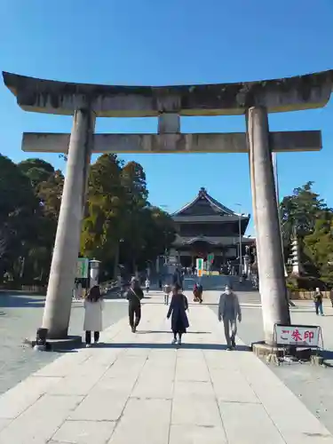 豊川閣　妙厳寺の鳥居