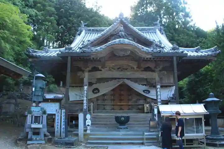 藤井寺の本殿・本堂