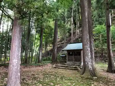 苅田比売神社の末社・摂社
