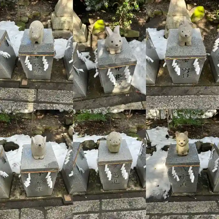 麄香神社の{uncategorized: "未分類", other: "その他", undefined: "問題あり", building: "その他建物", grave: "お墓", sacred_gate: "鳥居", guardian: "狛犬", statue: "像", buddha: "仏像", history: "歴史", nature: "自然", garden: "庭園", animal: "動物", pagoda: "塔", temizu: "手水舎", mountain_gate: "山門・神門", sanctuary: "本殿・本堂", subordinate: "末社・摂社", art: "芸術", scenery: "景色", jizo: "地蔵", ema: "絵馬", goshuin: "御朱印", omikuji: "おみくじ", items: "授与品その他", amulet: "お守り", goshuincho: "御朱印帳", eats: "食事", festival: "お祭り", votive_dance: "神楽", shichigosan: "七五三参", wedding: "結婚式", experience: "体験その他", initially: "初詣", around: "周辺", anti_infection: "感染症対策"}