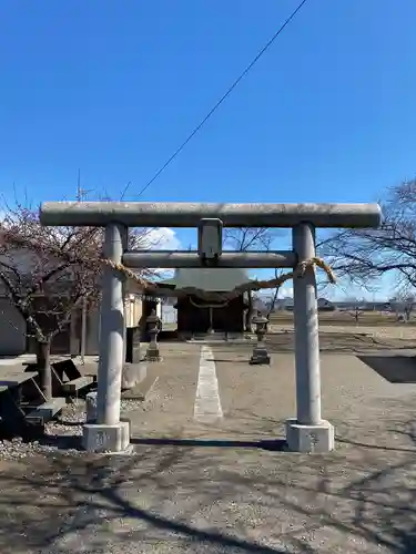 諏訪神社の鳥居