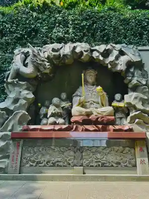 江島神社の像