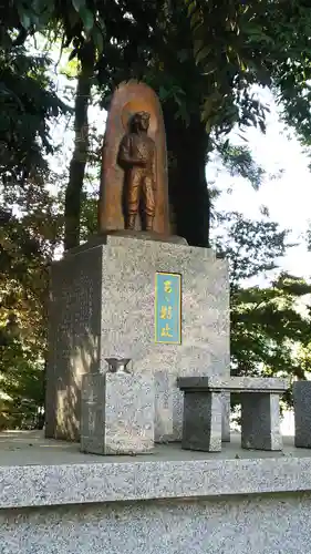 栃木縣護國神社の像