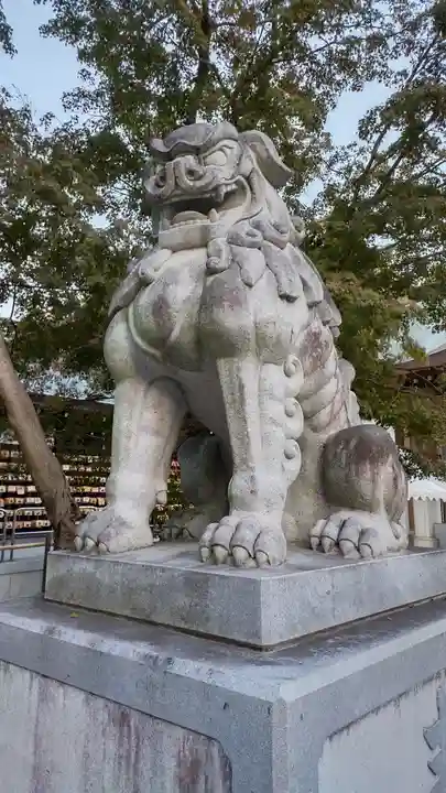 寒川神社の狛犬
