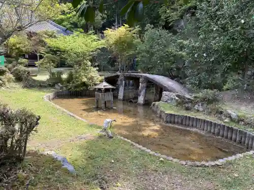 正法寺の{uncategorized: "未分類", other: "その他", undefined: "問題あり", building: "その他建物", grave: "お墓", sacred_gate: "鳥居", guardian: "狛犬", statue: "像", buddha: "仏像", history: "歴史", nature: "自然", garden: "庭園", animal: "動物", pagoda: "塔", temizu: "手水舎", mountain_gate: "山門・神門", sanctuary: "本殿・本堂", subordinate: "末社・摂社", art: "芸術", scenery: "景色", jizo: "地蔵", ema: "絵馬", goshuin: "御朱印", omikuji: "おみくじ", items: "授与品その他", amulet: "お守り", goshuincho: "御朱印帳", eats: "食事", festival: "お祭り", votive_dance: "神楽", shichigosan: "七五三参", wedding: "結婚式", experience: "体験その他", initially: "初詣", around: "周辺", anti_infection: "感染症対策"}
